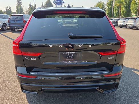 Certified 2024 Volvo XC60 B5 Plus image 12