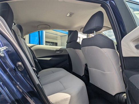 Used 2021 Toyota Corolla LE image 16
