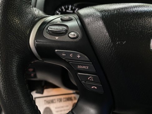 Used 2016 Nissan Pathfinder SL image 17