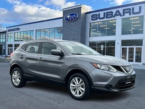 Used 2019 Nissan Rogue Sport SV image 1