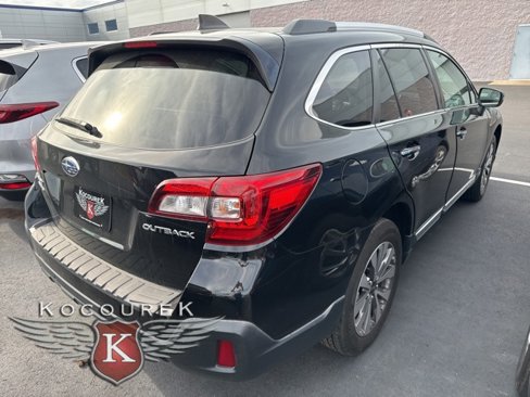 Used 2019 Subaru Outback 2.5i Touring image 3