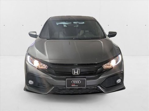 Used 2018 Honda Civic Sport image 2