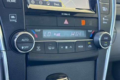 Used 2016 Toyota Camry XLE image 20