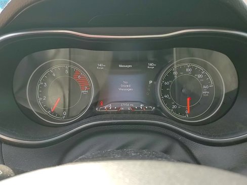 Used 2019 Jeep Cherokee Limited image 18