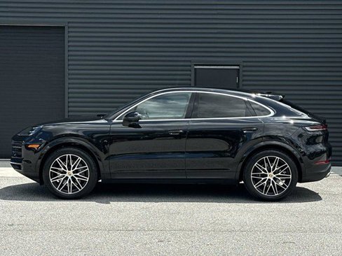 Certified 2024 Porsche Cayenne Coupe image 10
