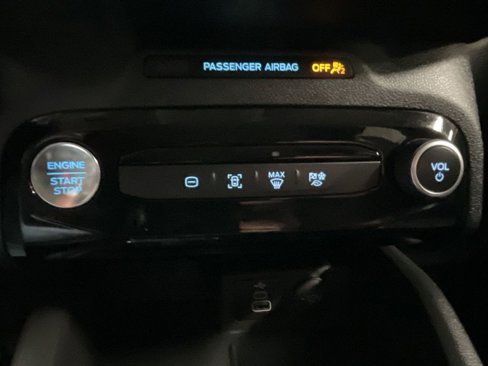 Used 2024 Ford Escape SE image 17