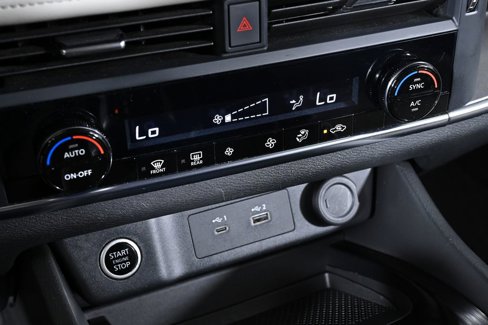 Certified 2023 Nissan Rogue SV image 19