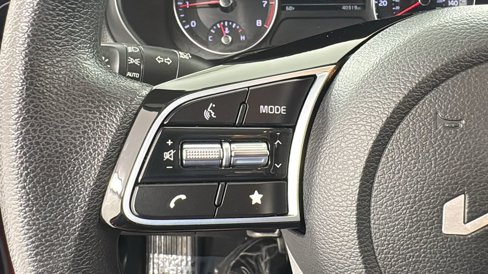Used 2023 Kia Forte LXS image 19