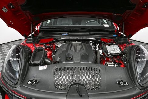 Certified 2024 Porsche Macan image 35