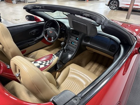 Used 2004 Chevrolet Corvette Convertible w/ Preferred Equipment Group image 14