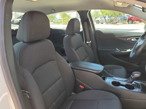 Used 2024 Chevrolet Malibu LT image 14