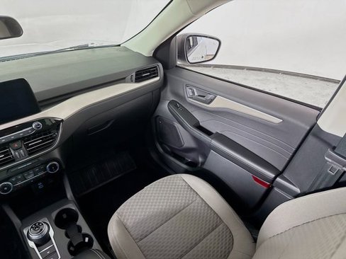 Used 2022 Ford Escape SE w/ Cold Weather Package image 22