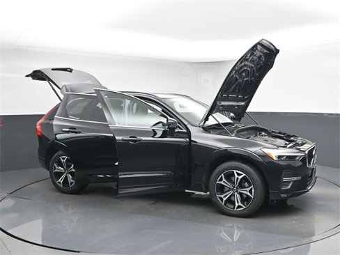 Used 2022 Volvo XC60 B5 Momentum w/ Climate Package image 49