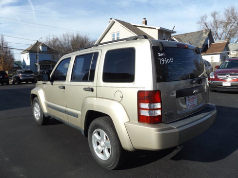 Used 2011 Jeep Liberty Sport image 10