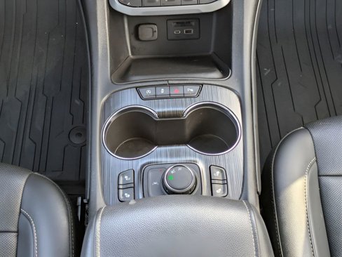 Used 2023 GMC Acadia SLT image 18