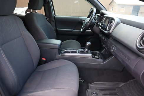 Used 2018 Toyota Tacoma TRD Sport image 24