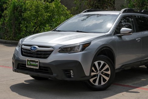 Used 2020 Subaru Outback Premium image 5