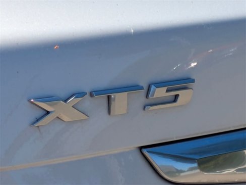 Used 2017 Cadillac XT5 Platinum image 33