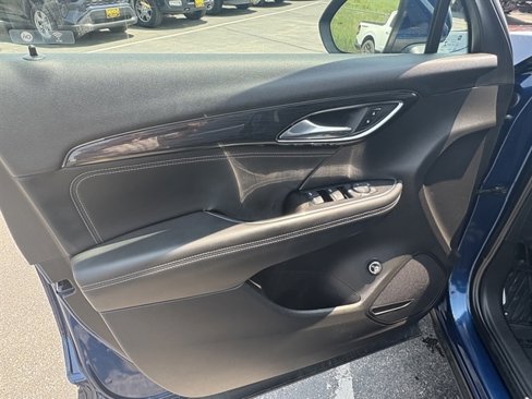 Used 2023 Buick Envision Preferred image 21