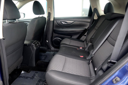 Used 2018 Nissan Rogue S image 49