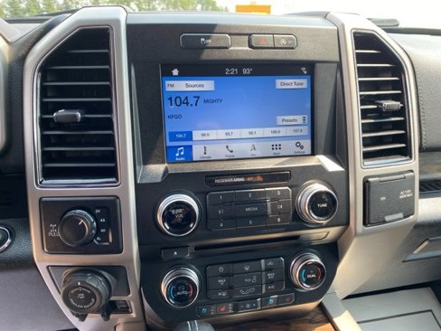 Used 2018 Ford F150 Lariat w/ Equipment Group 502A Luxury image 13