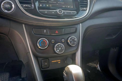 Used 2018 Chevrolet Trax LT w/ LT Convenience Package image 13
