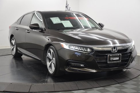 Used 2018 Honda Accord Touring image 4