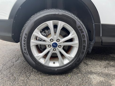 Used 2018 Ford Escape SE w/ SE Sync 3 Package image 10