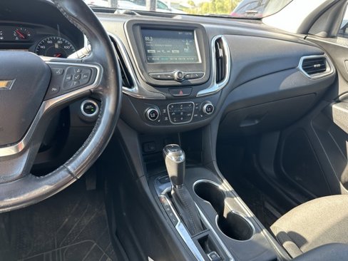 Used 2018 Chevrolet Equinox LT image 19