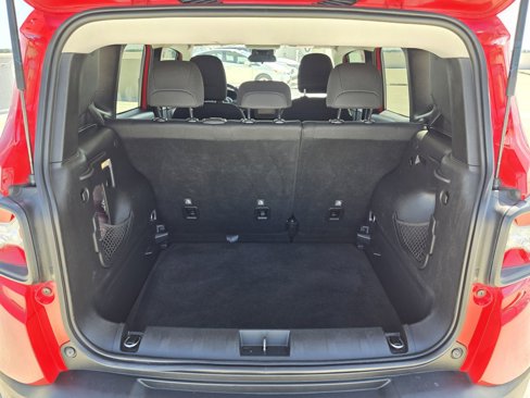 Used 2019 Jeep Renegade Latitude image 19