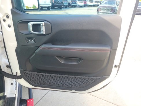 Used 2023 Jeep Wrangler Rubicon w/ Cold Weather Group image 18