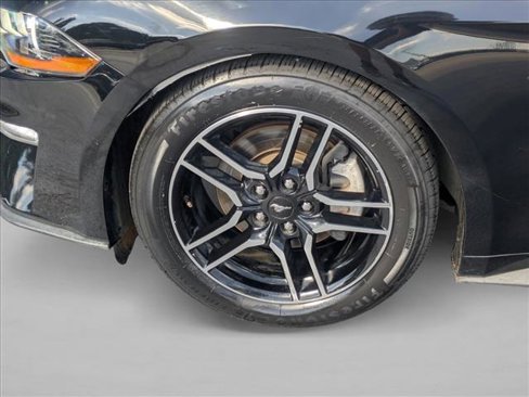 Used 2019 Ford Mustang Premium image 18