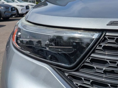 Used 2021 Ford Explorer XLT w/ Equipment Group 202A image 10