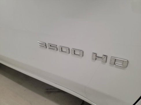Used 2022 Chevrolet Silverado 3500 LT image 6