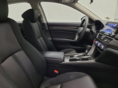 Used 2018 Honda Accord EX image 21