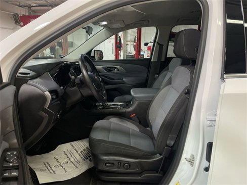 Used 2018 Chevrolet Traverse LT image 11