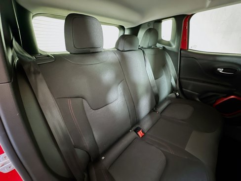 Used 2018 Jeep Renegade Trailhawk w/ Cold Weather Group II image 24