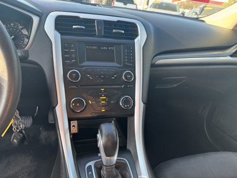 Used 2013 Ford Fusion SE image 27