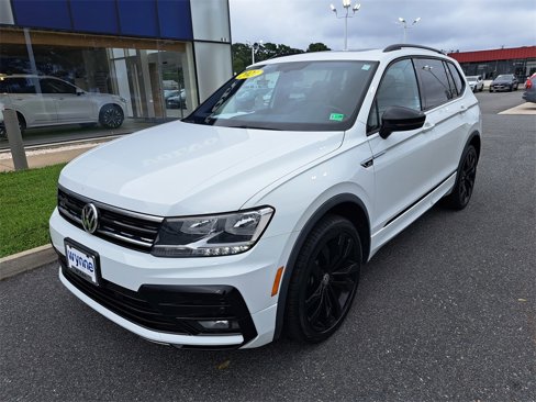 Used 2021 Volkswagen Tiguan SE R-Line image 2