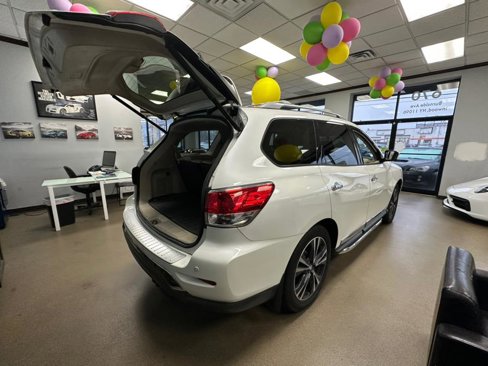 Used 2018 Nissan Pathfinder Platinum image 13