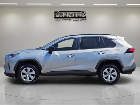 Used 2019 Toyota RAV4 LE image 14