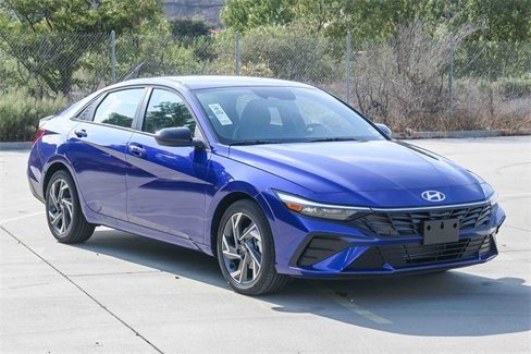 New 2025 Hyundai Elantra Sport image 3