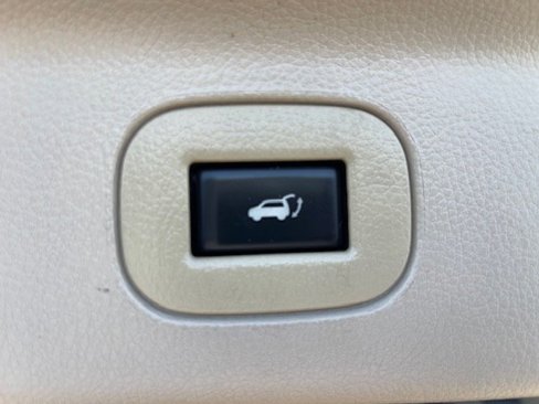 Used 2012 Nissan Quest SL image 15