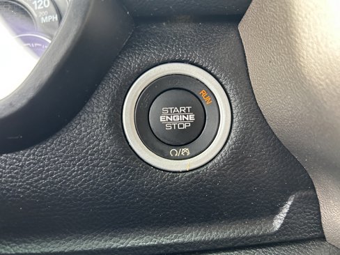 Used 2019 RAM 1500 Laramie image 36
