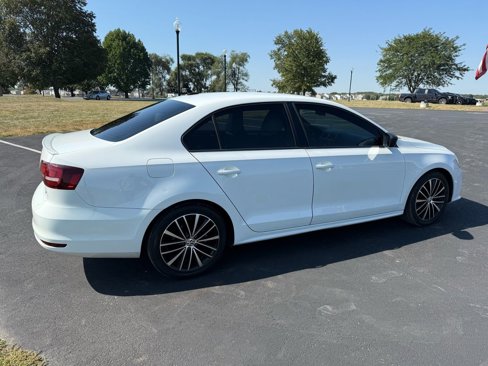 Used 2016 Volkswagen Jetta Sport image 5