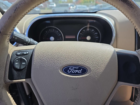 Used 2006 Ford Explorer XLT image 22