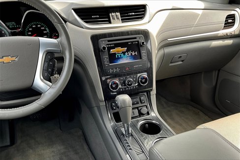 Used 2015 Chevrolet Traverse LT image 3