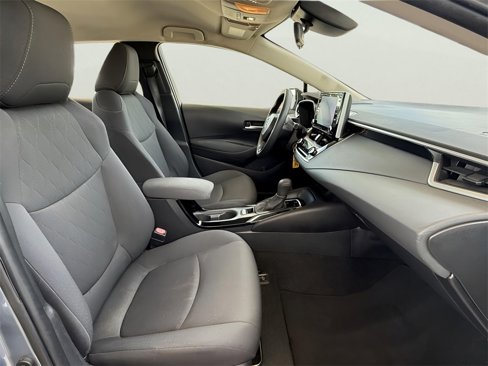 Used 2020 Toyota Corolla LE image 4