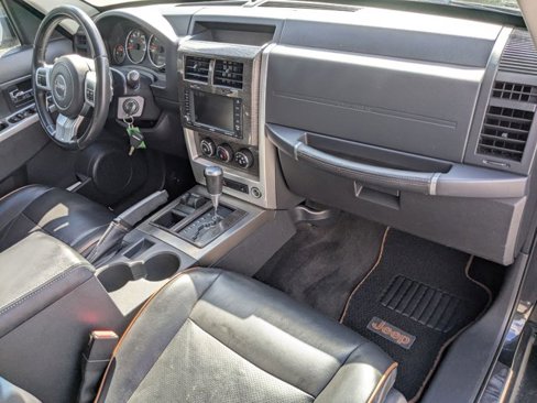 Used 2011 Jeep Liberty 70th Anniversary image 19