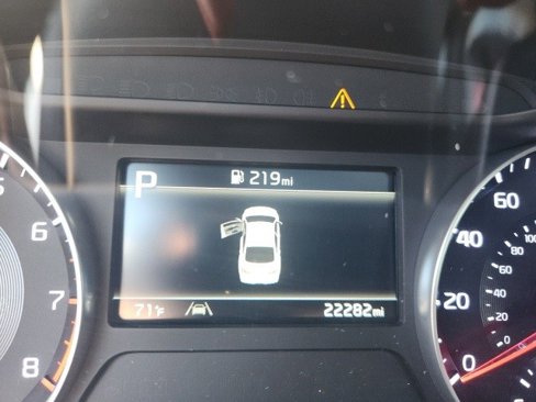 Used 2023 Kia Forte GT-Line w/ GT-Line Premium Package image 17